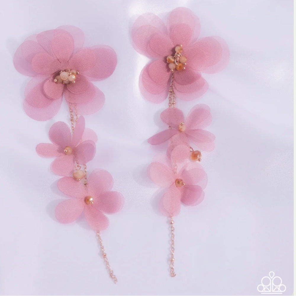 🌸🌸🌸 “BALLETCORE” PINK SILK FLORAL EARRINGS ~ PAPARAZZI❗️🌸🌸🌸 - Picture 2 of 4